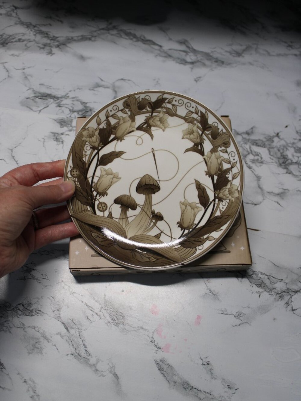 Emily Wilde’s Encyclopedia of Faeries Ceramic Plate Fairyloot July YA